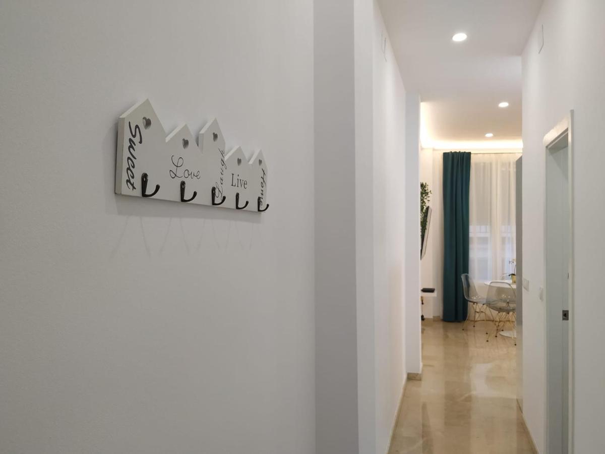 Malaga Historical Centre Luxury Apartment ภายนอก รูปภาพ