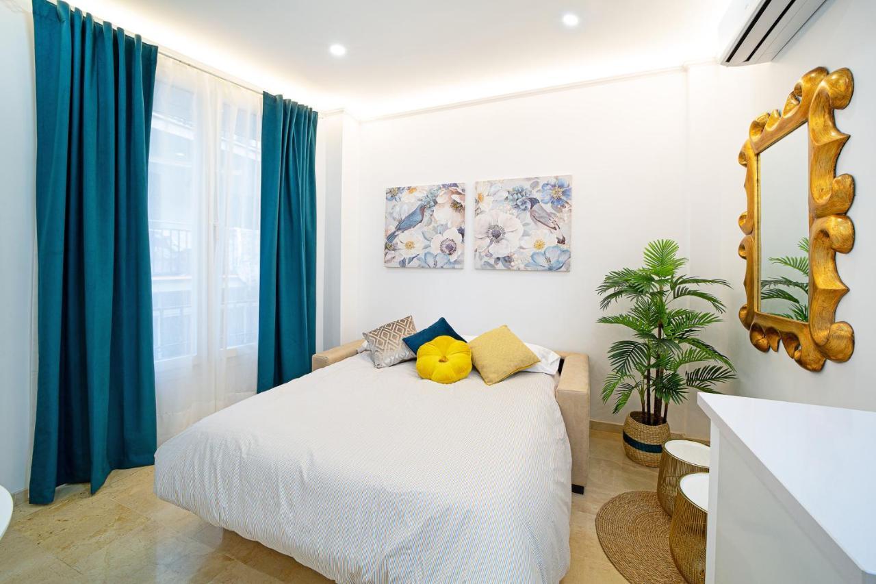 Malaga Historical Centre Luxury Apartment ภายนอก รูปภาพ