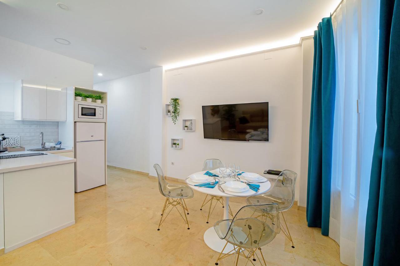 Malaga Historical Centre Luxury Apartment ภายนอก รูปภาพ